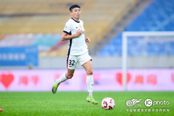 2025华润饮料中超职业联赛  第27轮，青岛海牛3比4上海海港