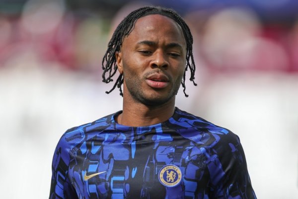 周薪32.5万镑没球踢！30岁斯特林身价跌至700万，6年前巅峰期  1.6亿